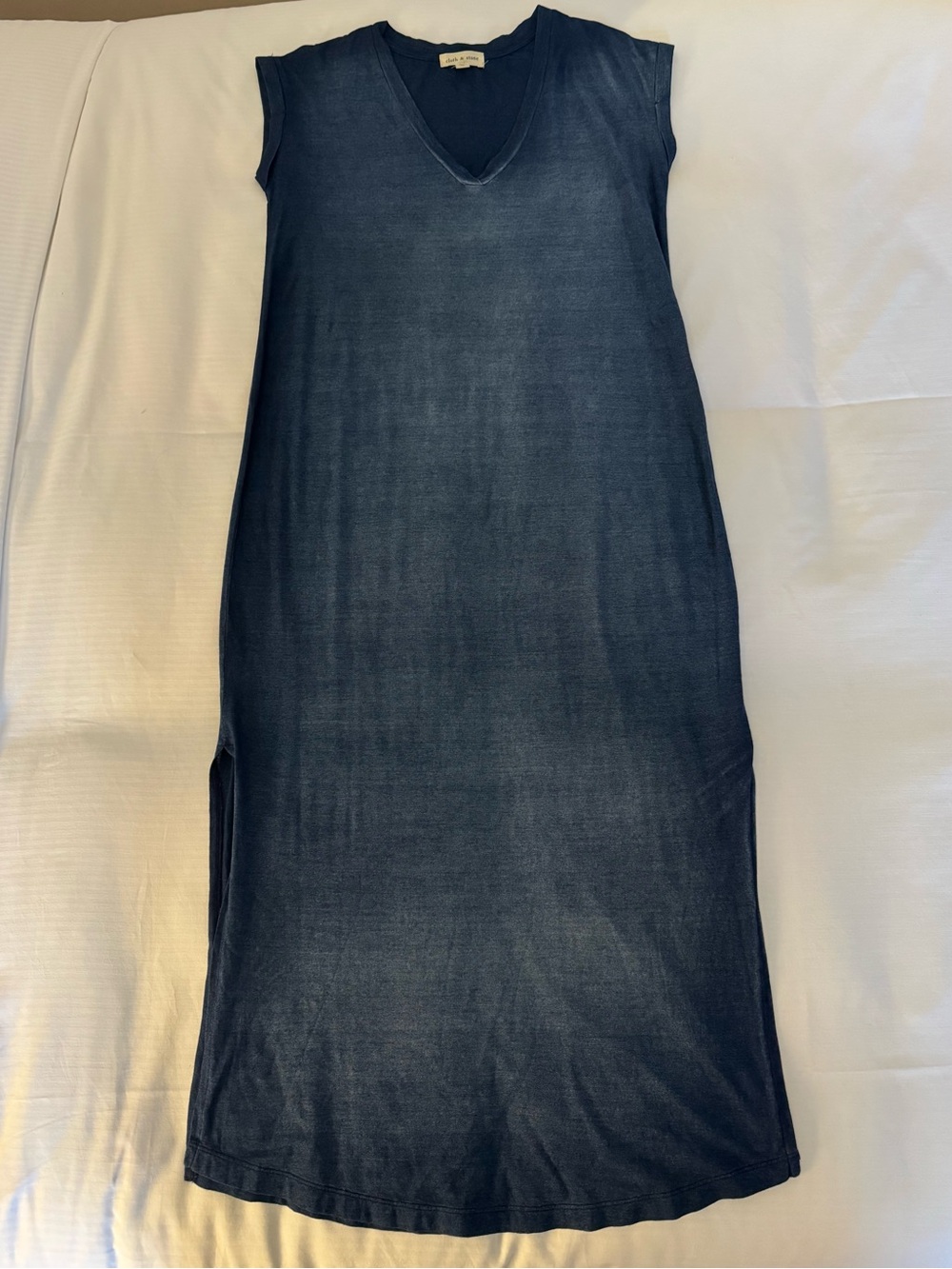 cloth & stone Dark Navy Garment Label on Denim-Look Fabric